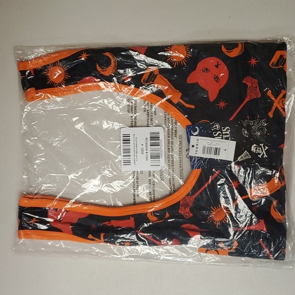 ❤️NWT VINTAGE TORRID SCOOP BRALETTE HOCUS POCUS SANDERSON SISTERS WIRELESS - Picture 5 of 12